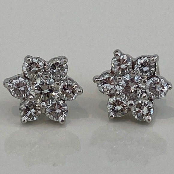 DIAMOND ROUND BRILLIANT FLOWER STUD EARRINGS 1.4CT - Picture 1 of 16